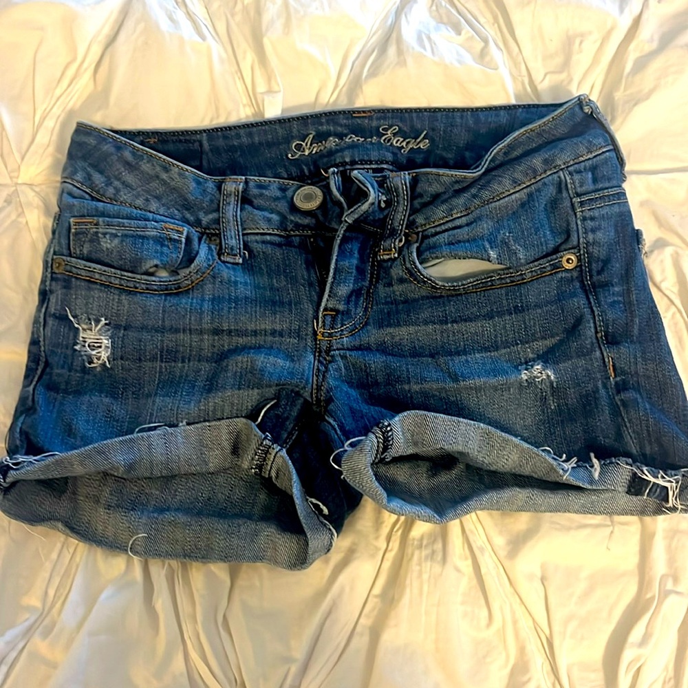 American Eagle Jean shorts - great condition size 00